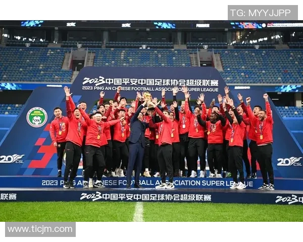 广州队在中超赛季中的表现分析与未来展望探讨