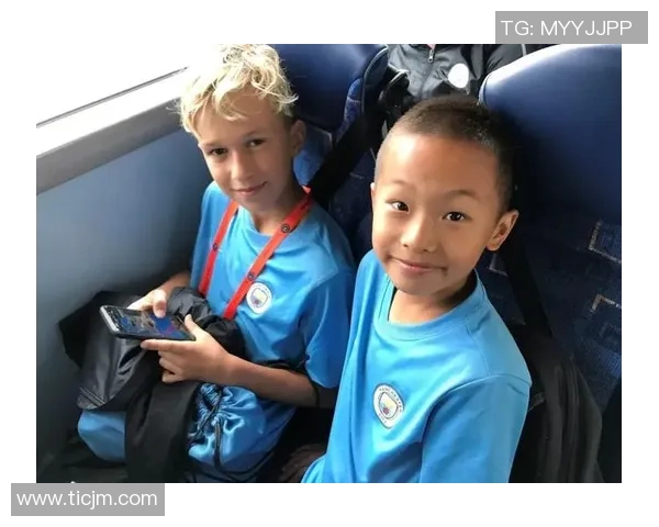 英超球队青训营如何培养和输出未来足球明星人才的成功之道