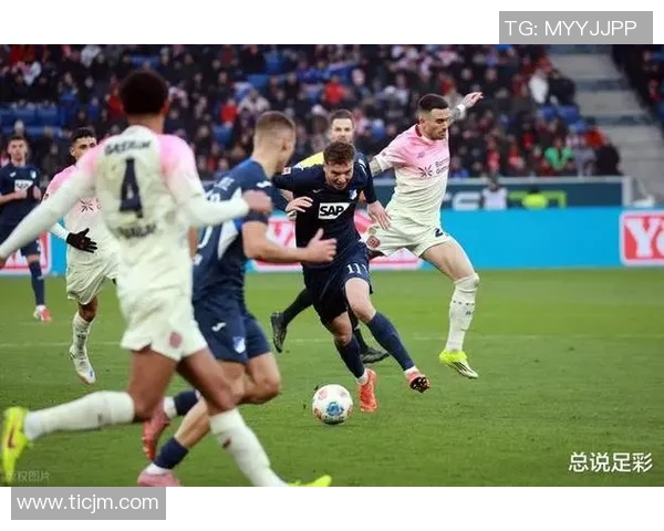 法兰克福险胜霍芬海姆，继续保持半程不败势头