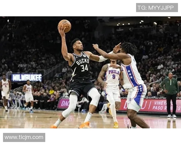 雄鹿队主场大胜骑士，字母哥全明星之路再创辉煌